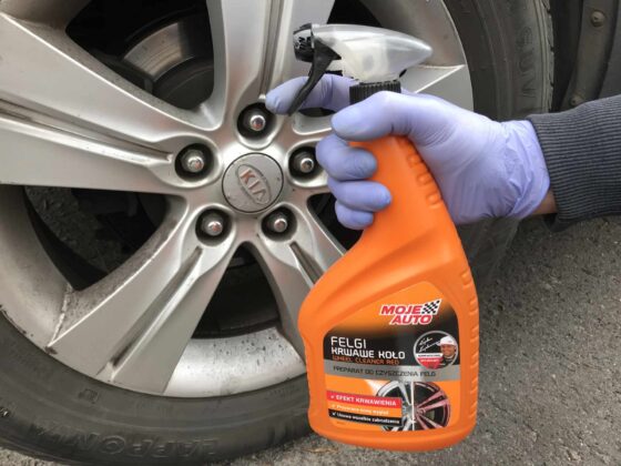 Deironizer - preparation for cleaning rims KRWAWE KOŁO Moje Auto