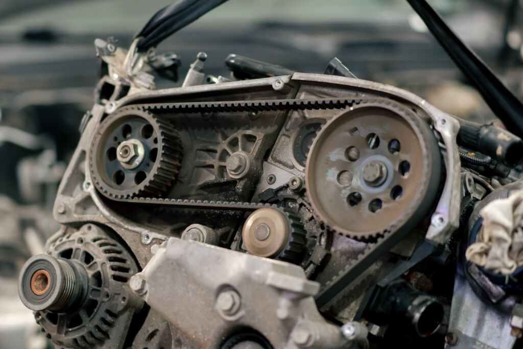 belt used in a wedge belt transmission