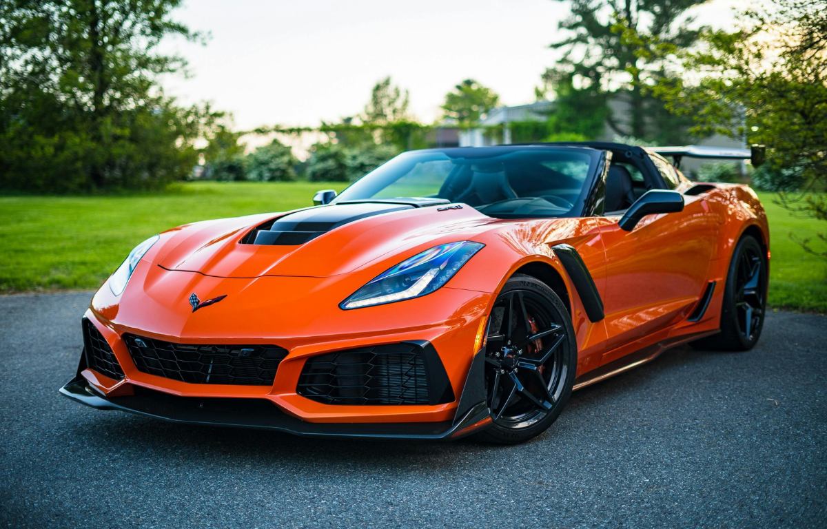 Car aerodynamics - sports car