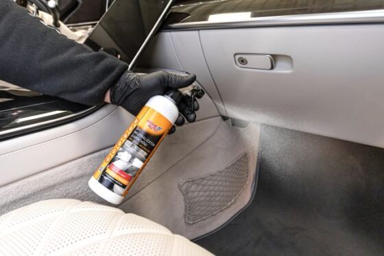 Using an odor neutralizer in the car