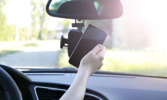 Talking on the phone while driving - placing 