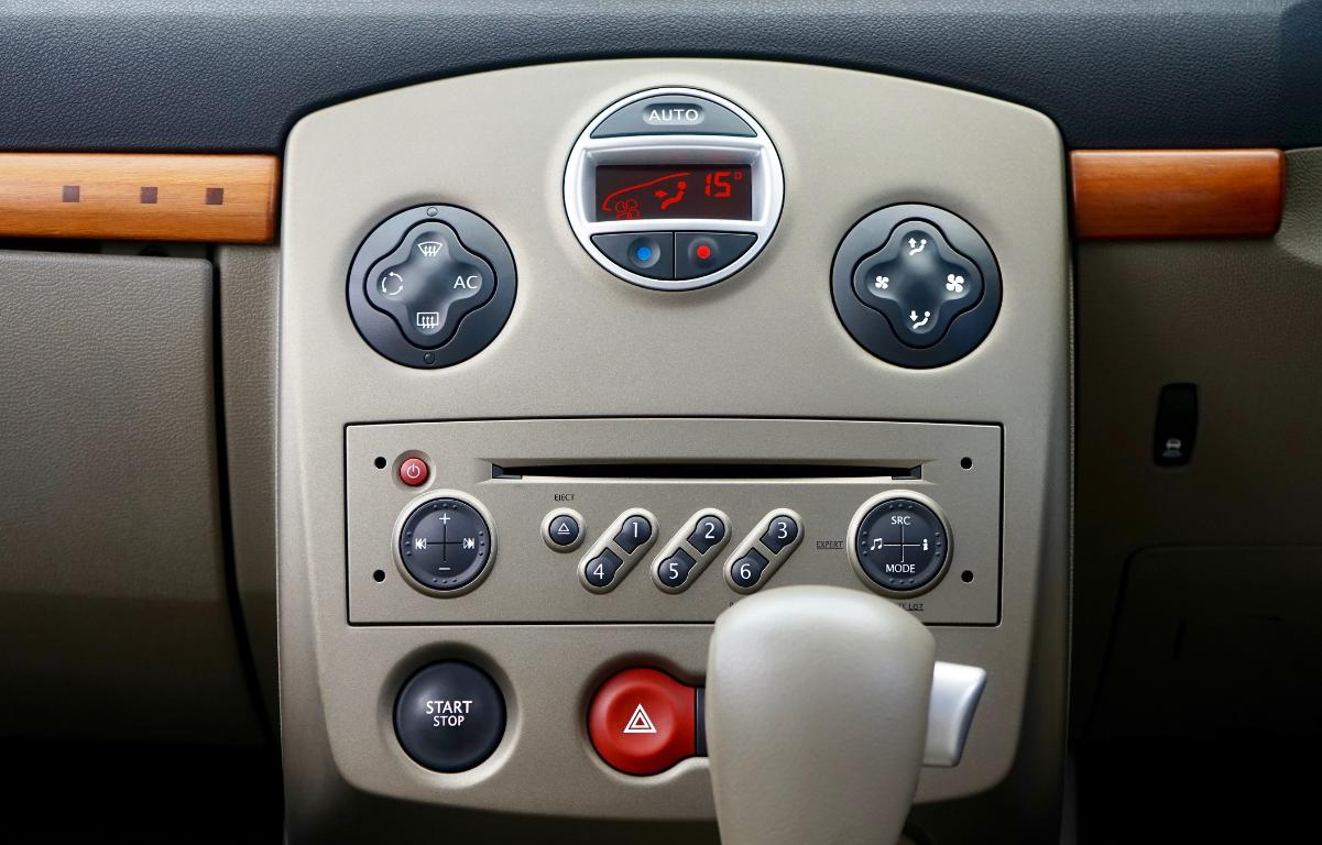 Replacing the radio in the car - replaced the radio